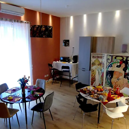 Massimo Luxury Bed and Breakfast 3*