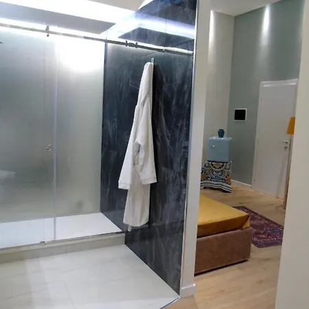 Massimo Luxury Bed and Breakfast 3*